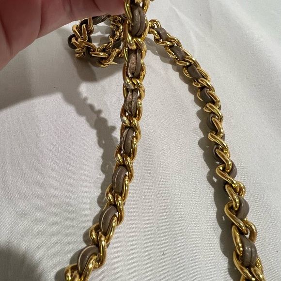 Pantera brown crossbody purse. Used but in excellent condition! - Picture 9 of 9